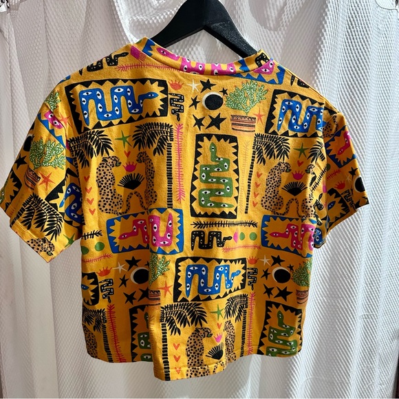 Colorful Graphic Cropped Shirt - Picture 2 of 3
